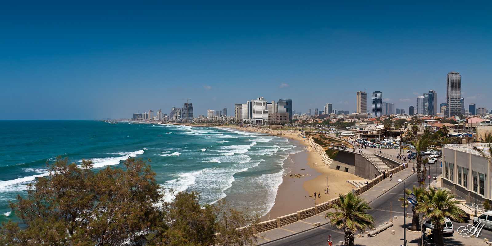 Тель-Авив: сказка среди реальности